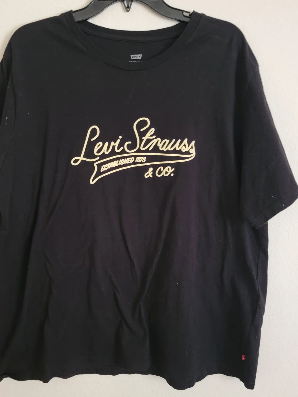 Levi's Black Short Sleeve Tee with Cream Script Logo
